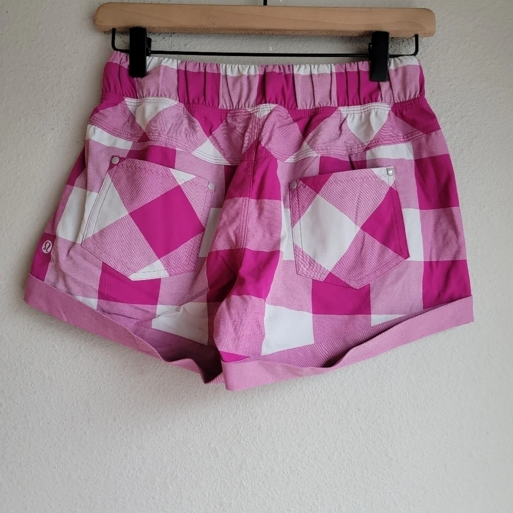 Lululemon Play All Day Short size 4 NWT